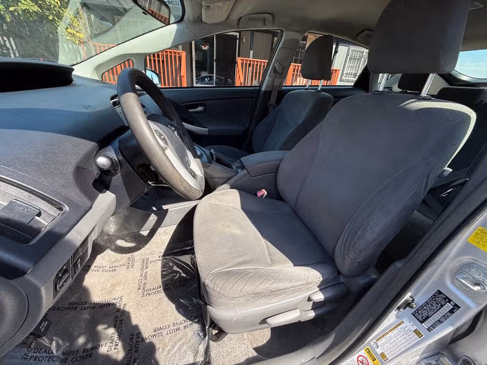2010 Toyota Prius II Image 9