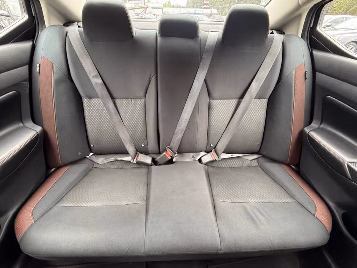 2020 Nissan Versa SR Image 14