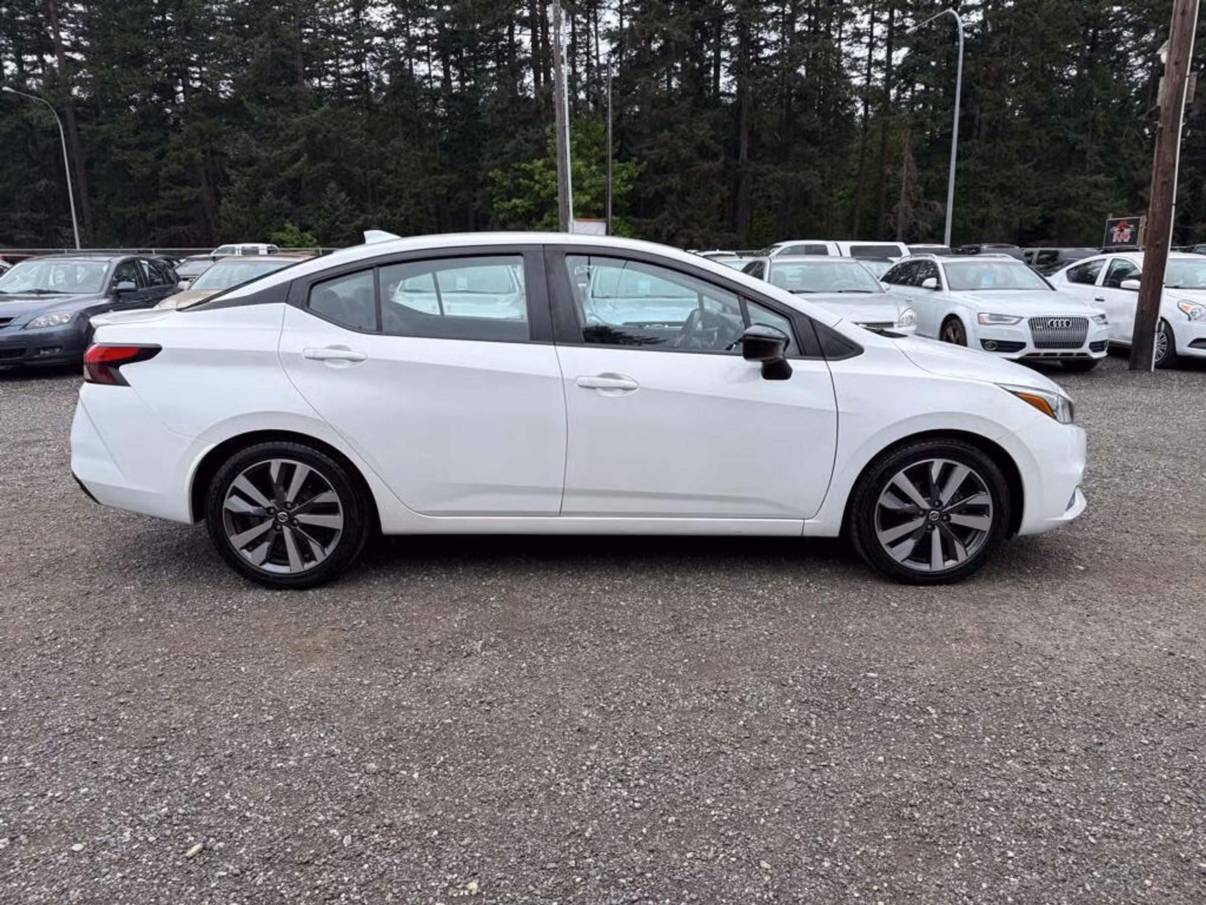2020 Nissan Versa SR Image 1
