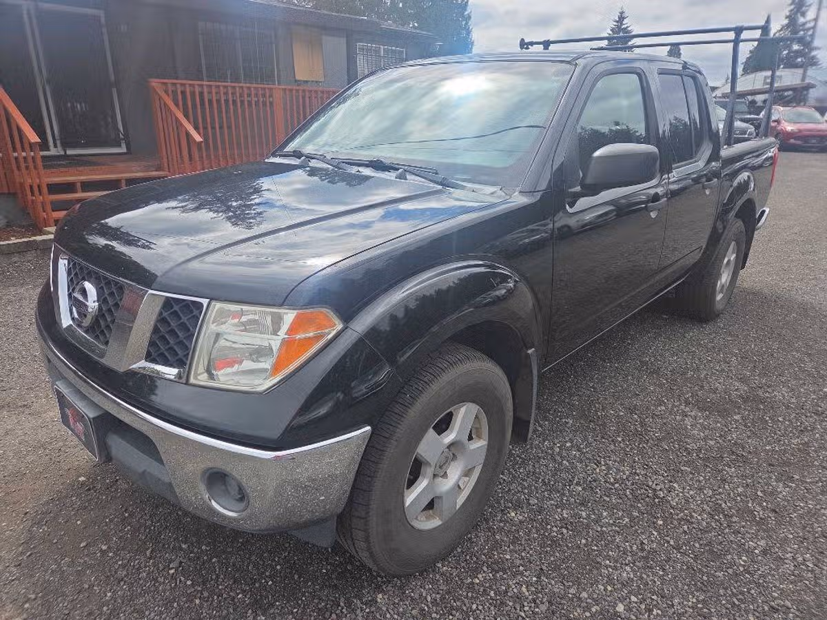 2005 Nissan Frontier SE Crew Cab Image 4