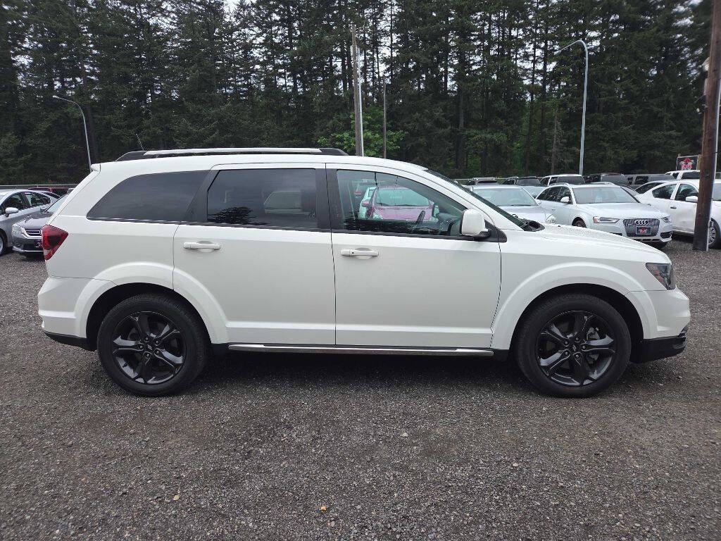 Vice White 2020 Dodge Journey SUV / Crossover Front-Wheel Drive Automatic
