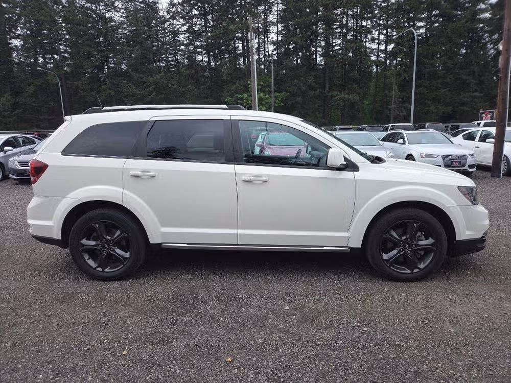 2020 Dodge Journey Crossroad Image 1