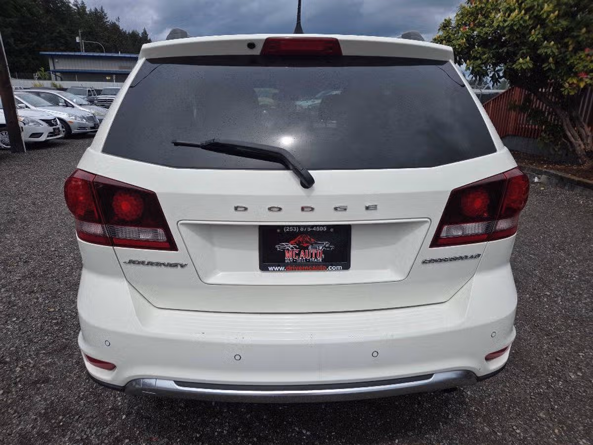 2020 Dodge Journey Crossroad Image 8