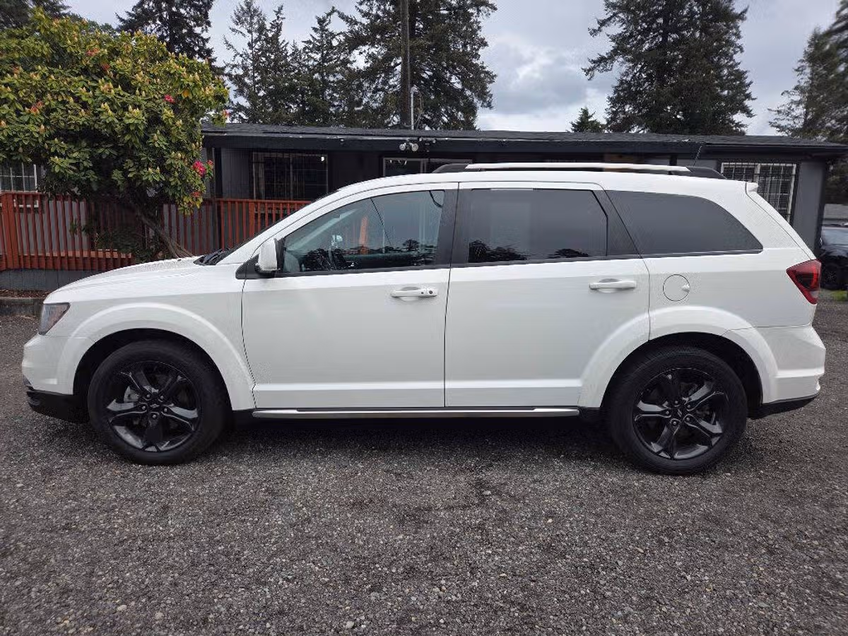 2020 Dodge Journey Crossroad Image 3