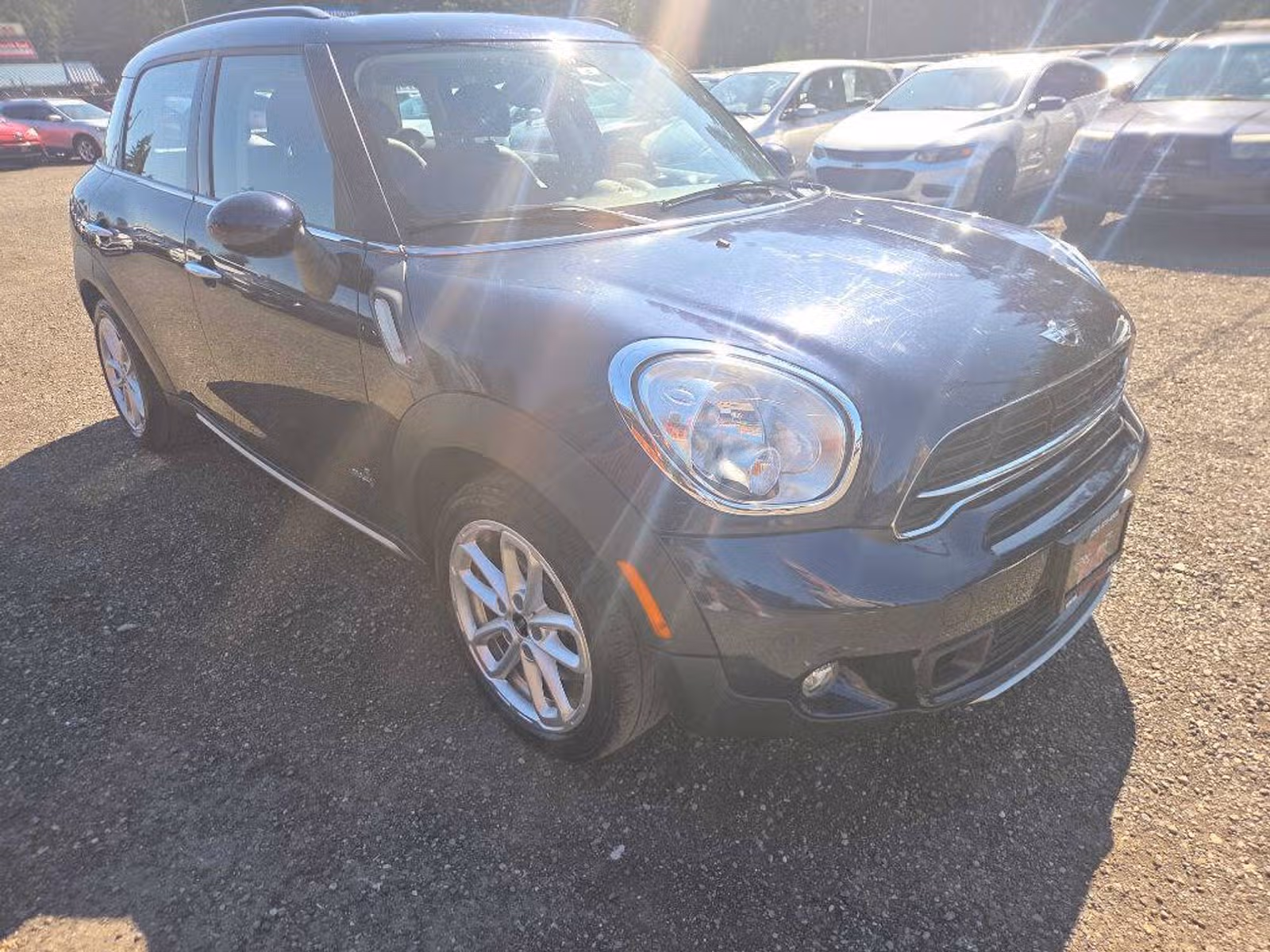 2015 MINI Countryman Cooper S ALL4 Crossover Upper Image 2