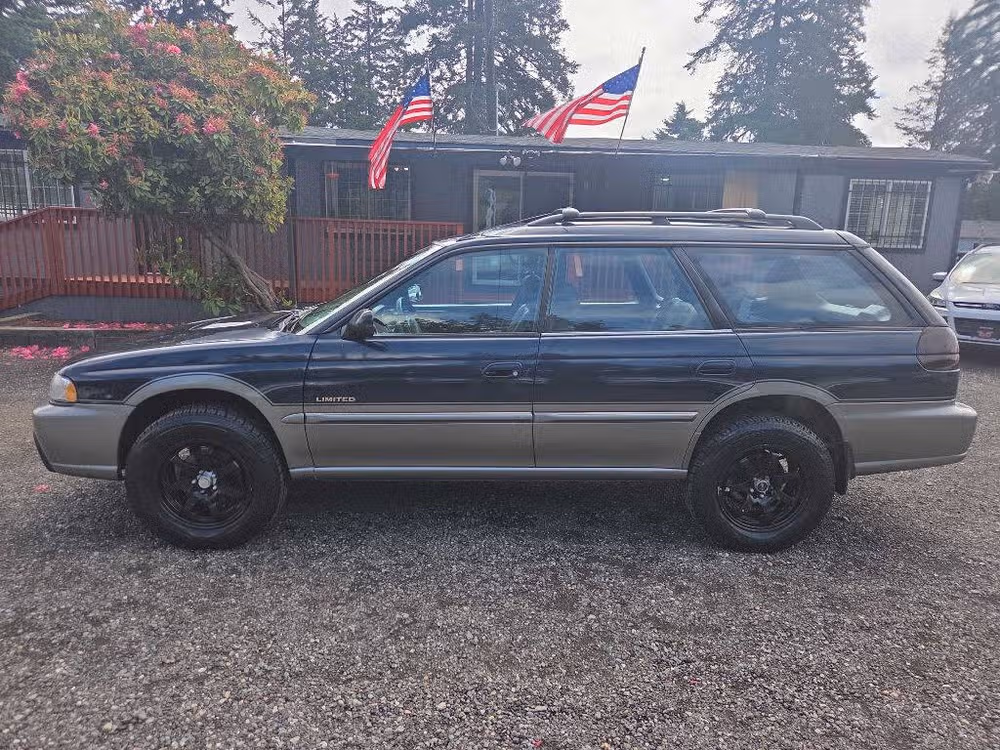 1996 Subaru Legacy Outback Image 2
