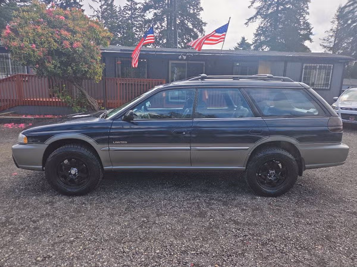 1996 Subaru Legacy Outback Image 2