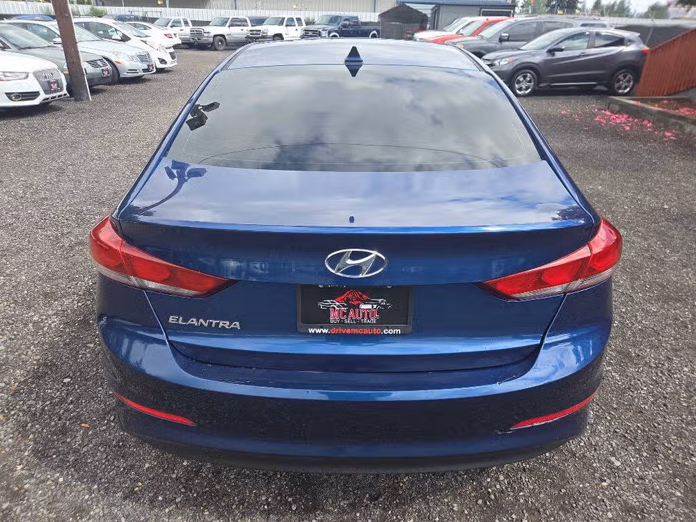 2017 Hyundai ELANTRA SE Image 7