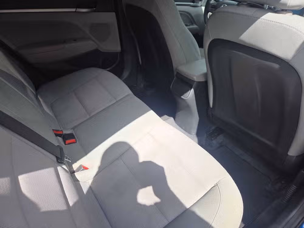 2017 Hyundai ELANTRA SE Image 9