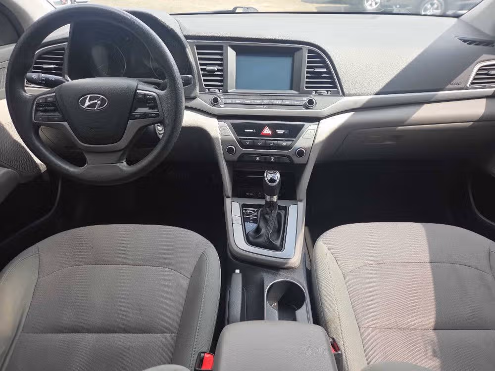 2017 Hyundai ELANTRA SE Image 11