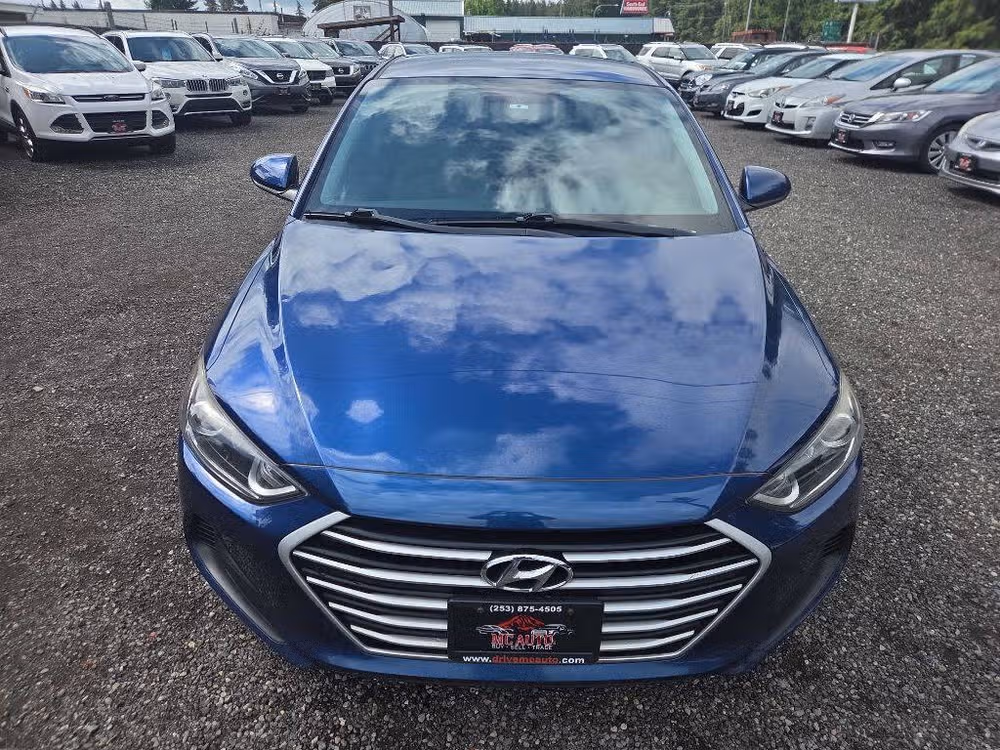 2017 Hyundai ELANTRA SE Image 3