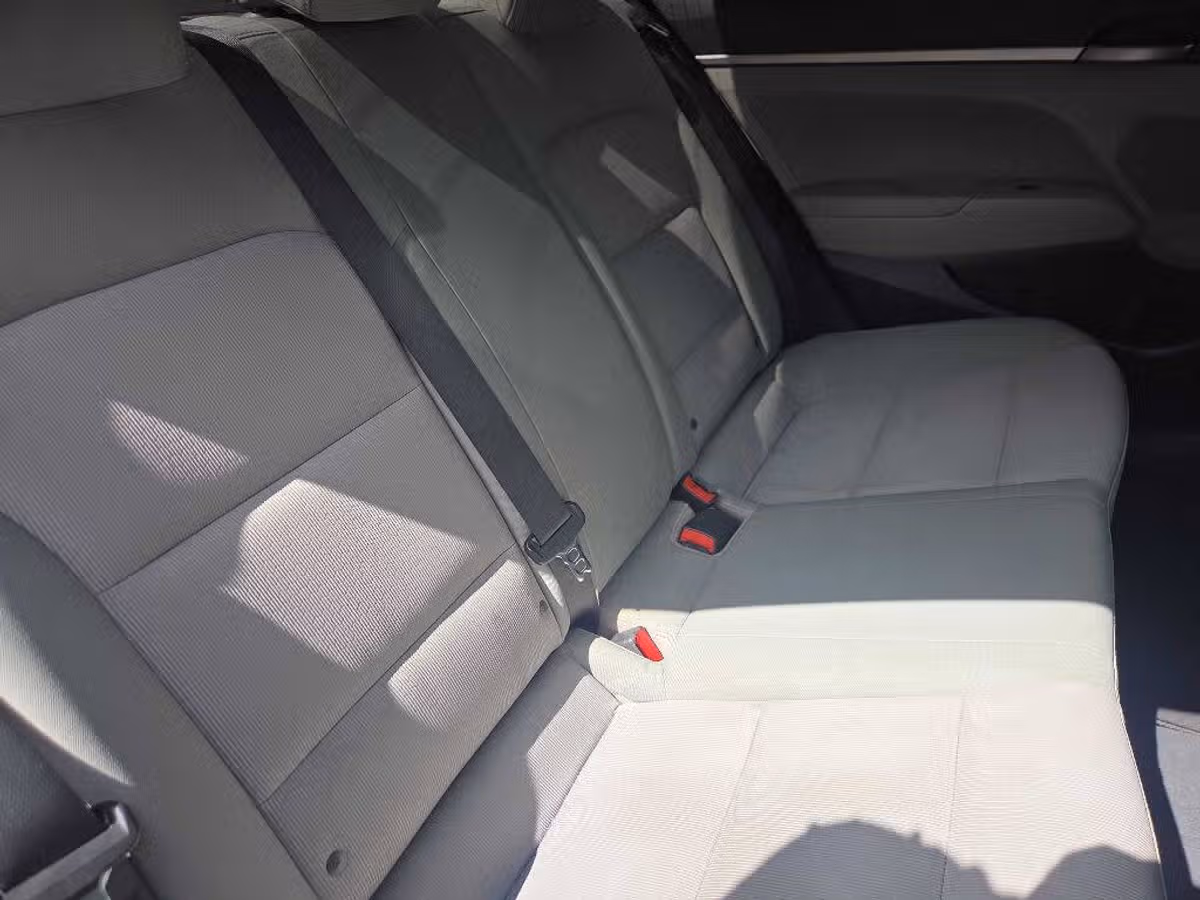 2017 Hyundai ELANTRA SE Image 10
