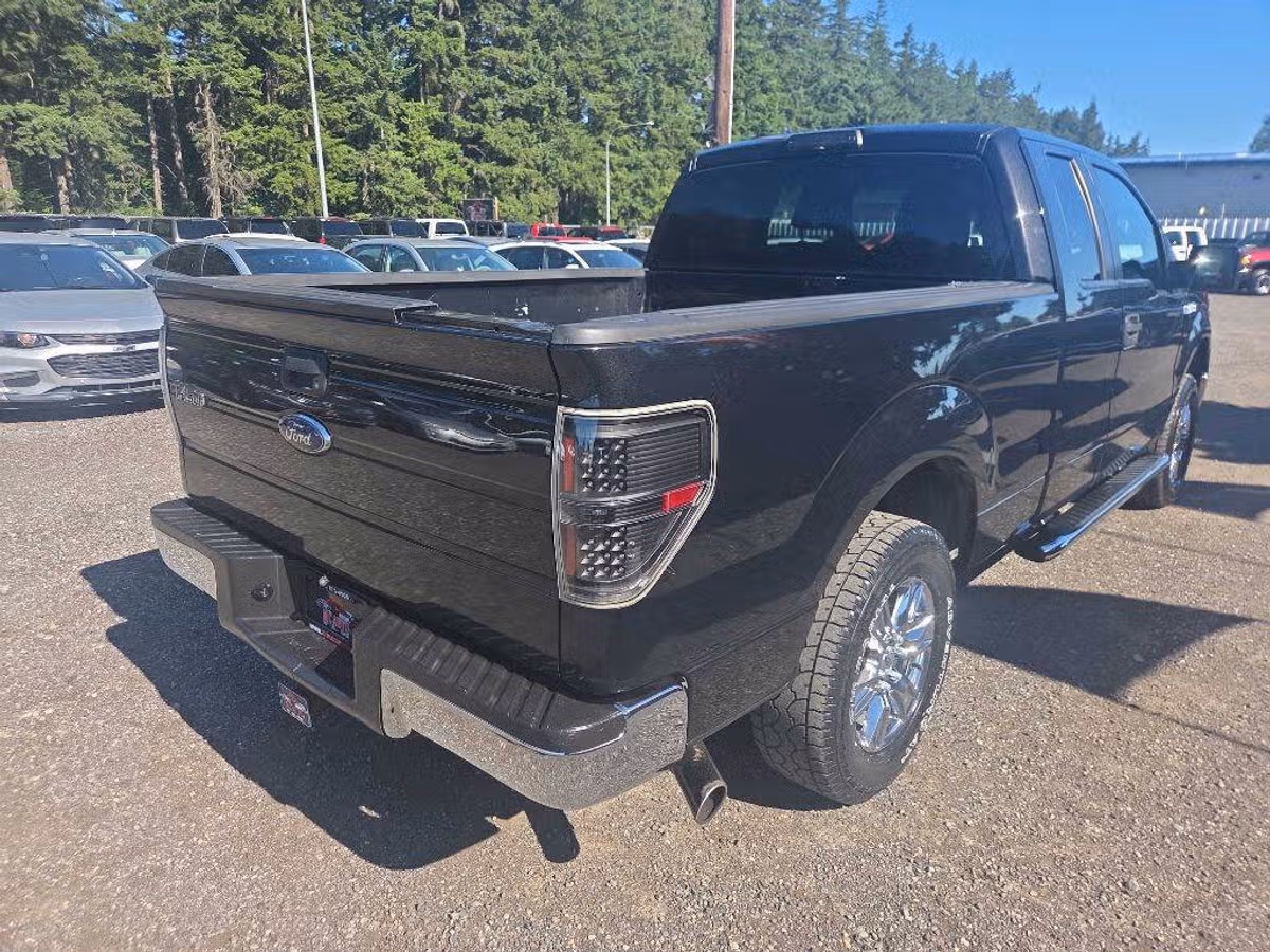 2010 Ford F-150 STX SuperCab Image 9