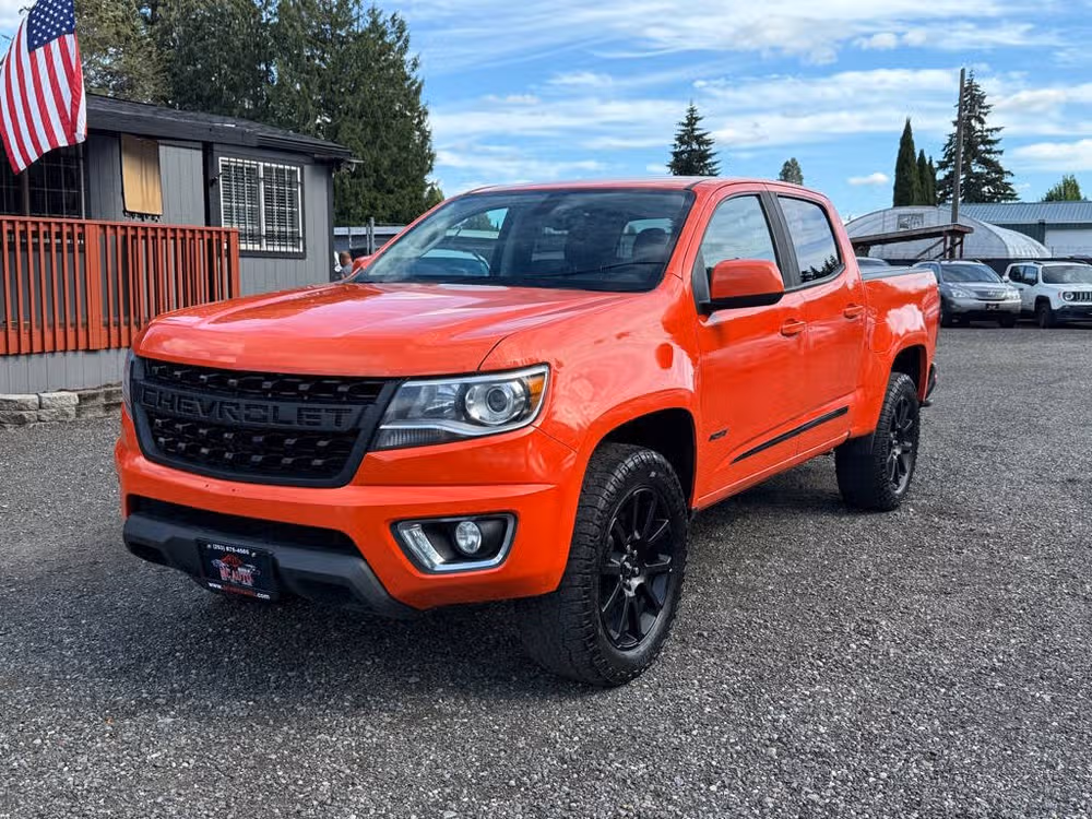 2020 Chevrolet Colorado LT Crew Cab Lower Image 2
