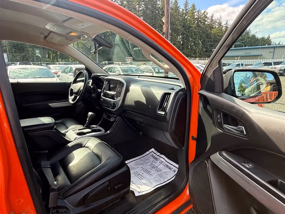 2020 Chevrolet Colorado LT Crew Cab Image 12