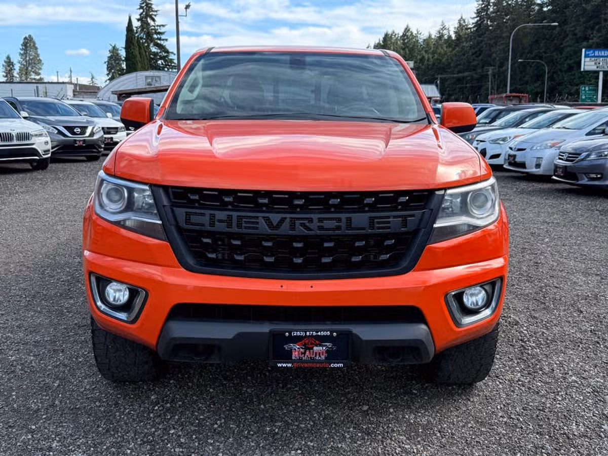 2020 Chevrolet Colorado LT Crew Cab Image 3