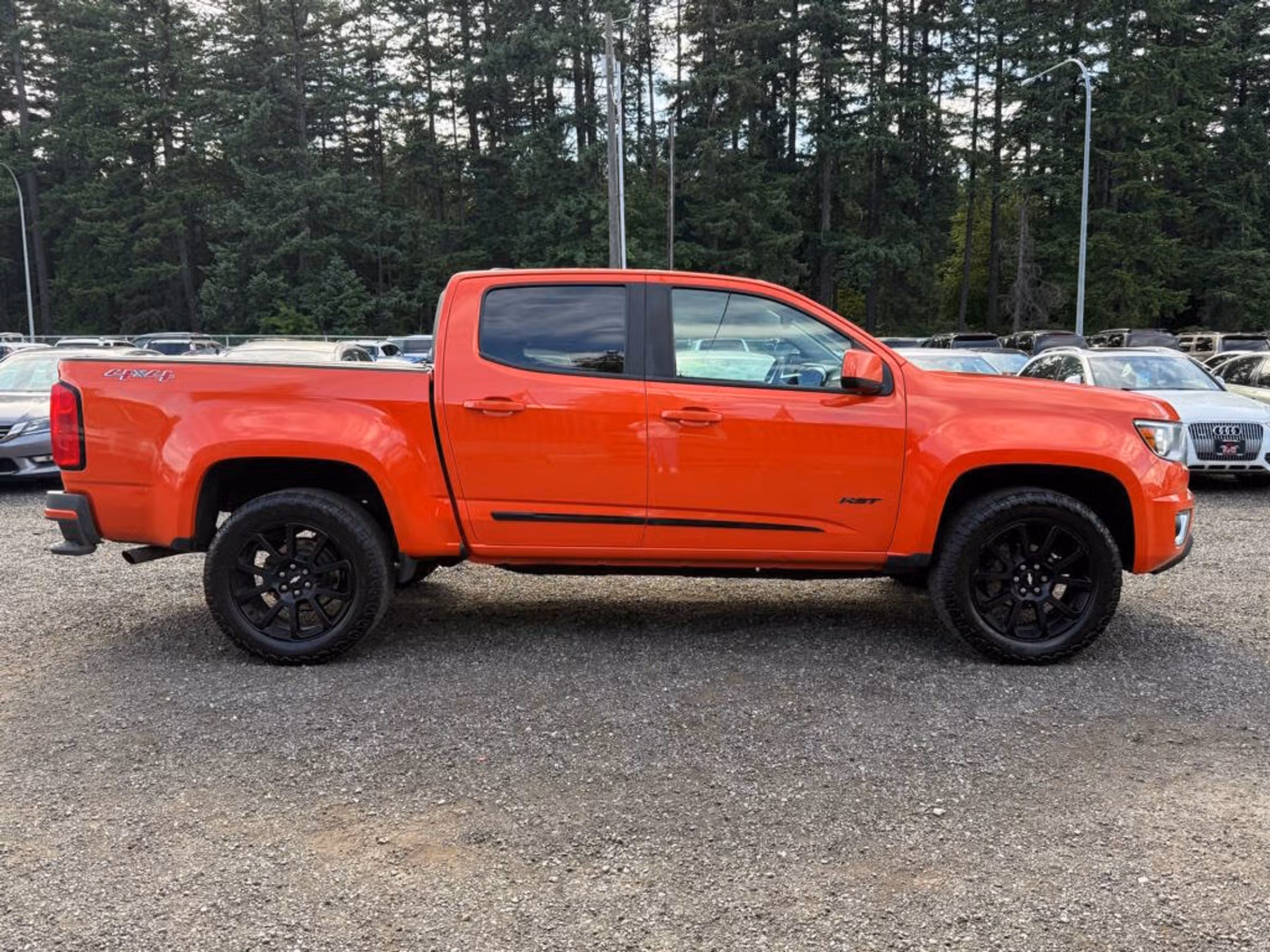 2020 Chevrolet Colorado LT Crew Cab Image 1