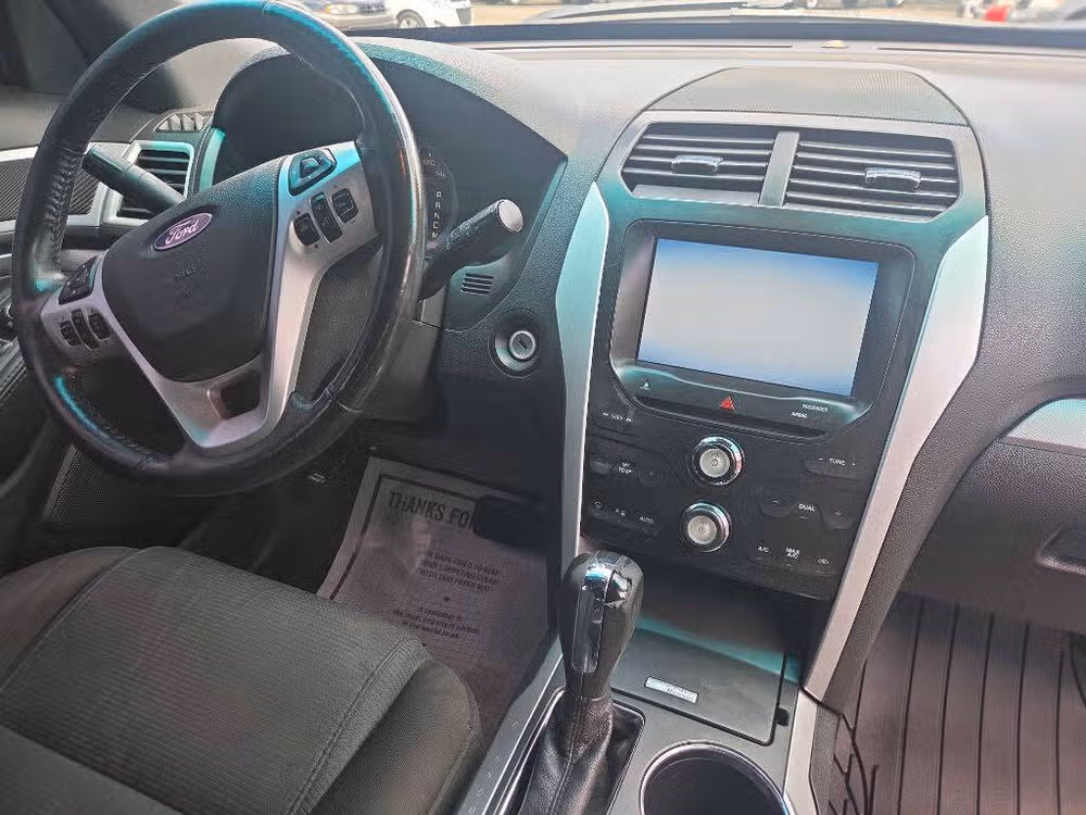 2013 Ford Explorer XLT Image 11