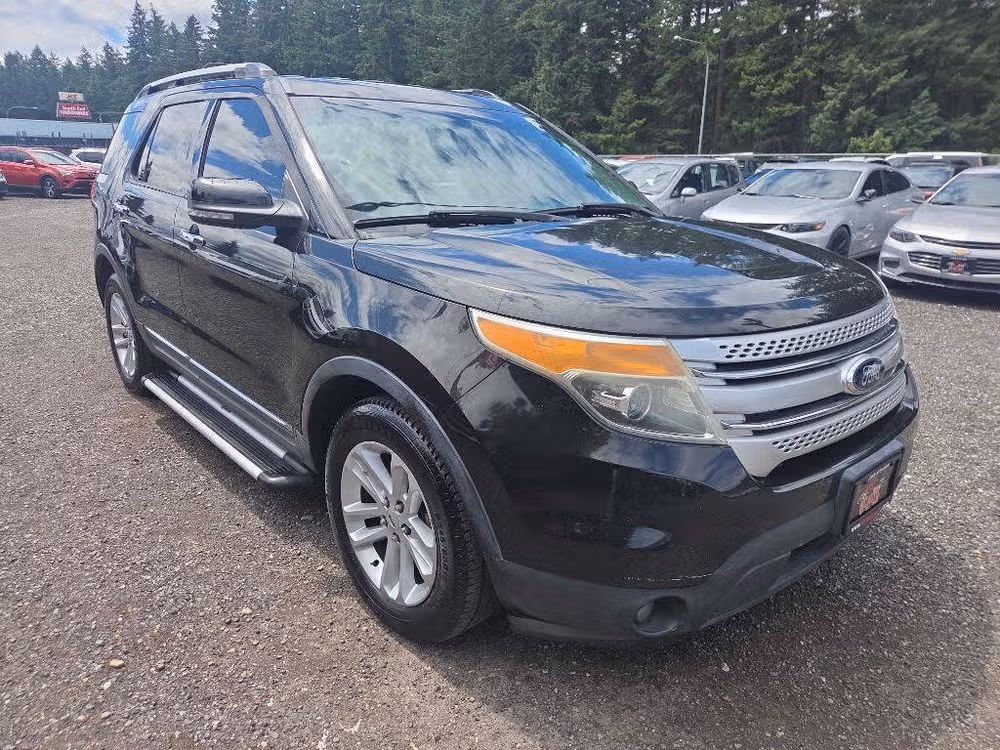 2013 Ford Explorer XLT Image 2