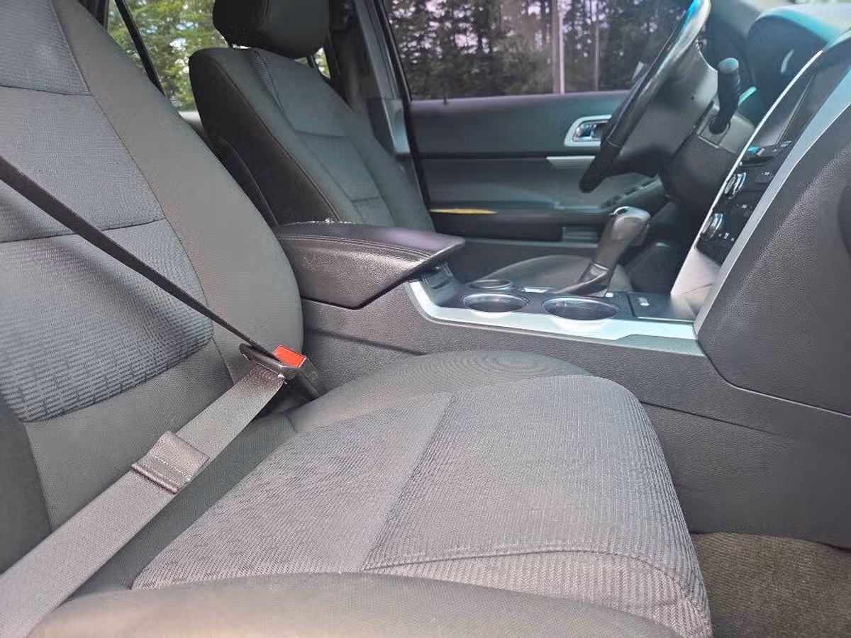 2013 Ford Explorer XLT Image 13