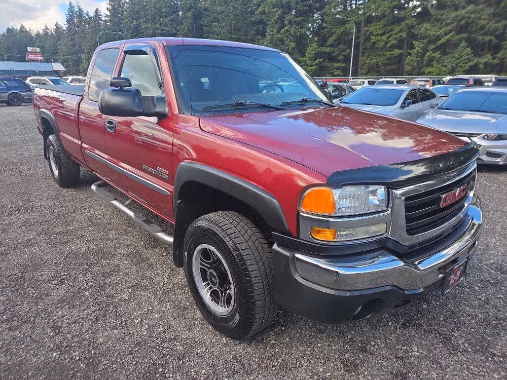 2005 GMC Sierra 2500HD WORK TRUCK Extended Cab Image 2