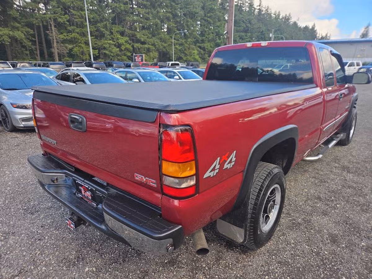 2005 GMC Sierra 2500HD WORK TRUCK Extended Cab Image 8