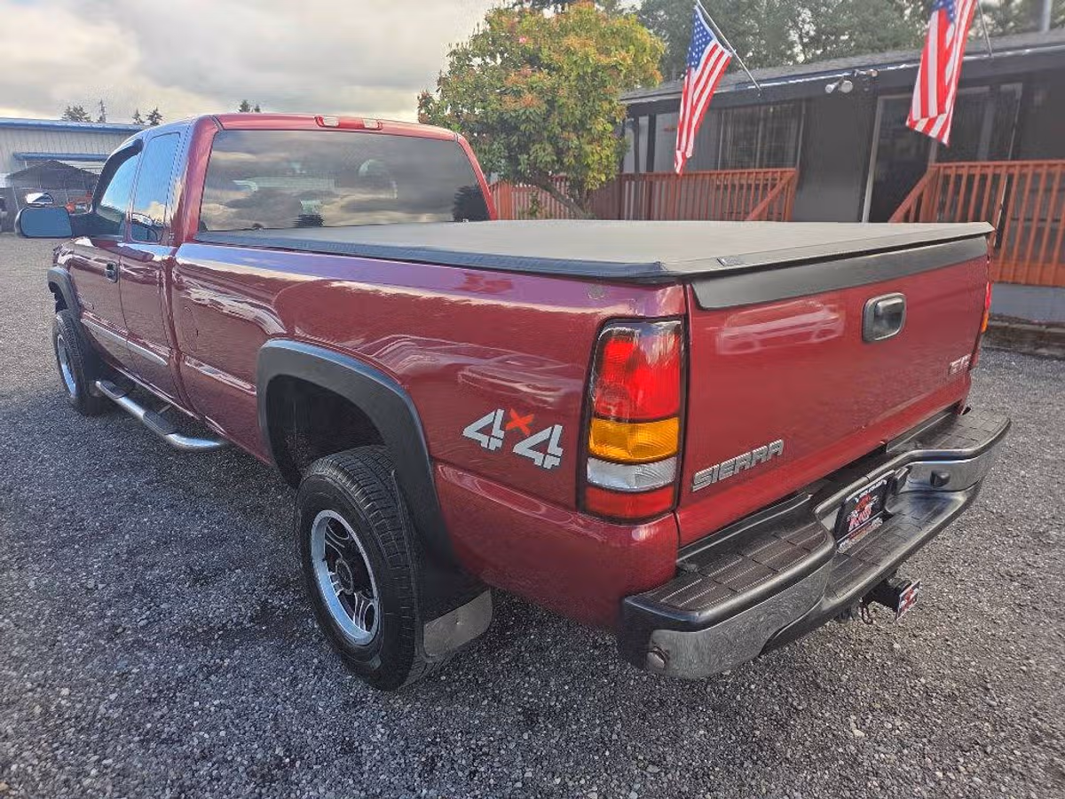 2005 GMC Sierra 2500HD WORK TRUCK Extended Cab Image 6