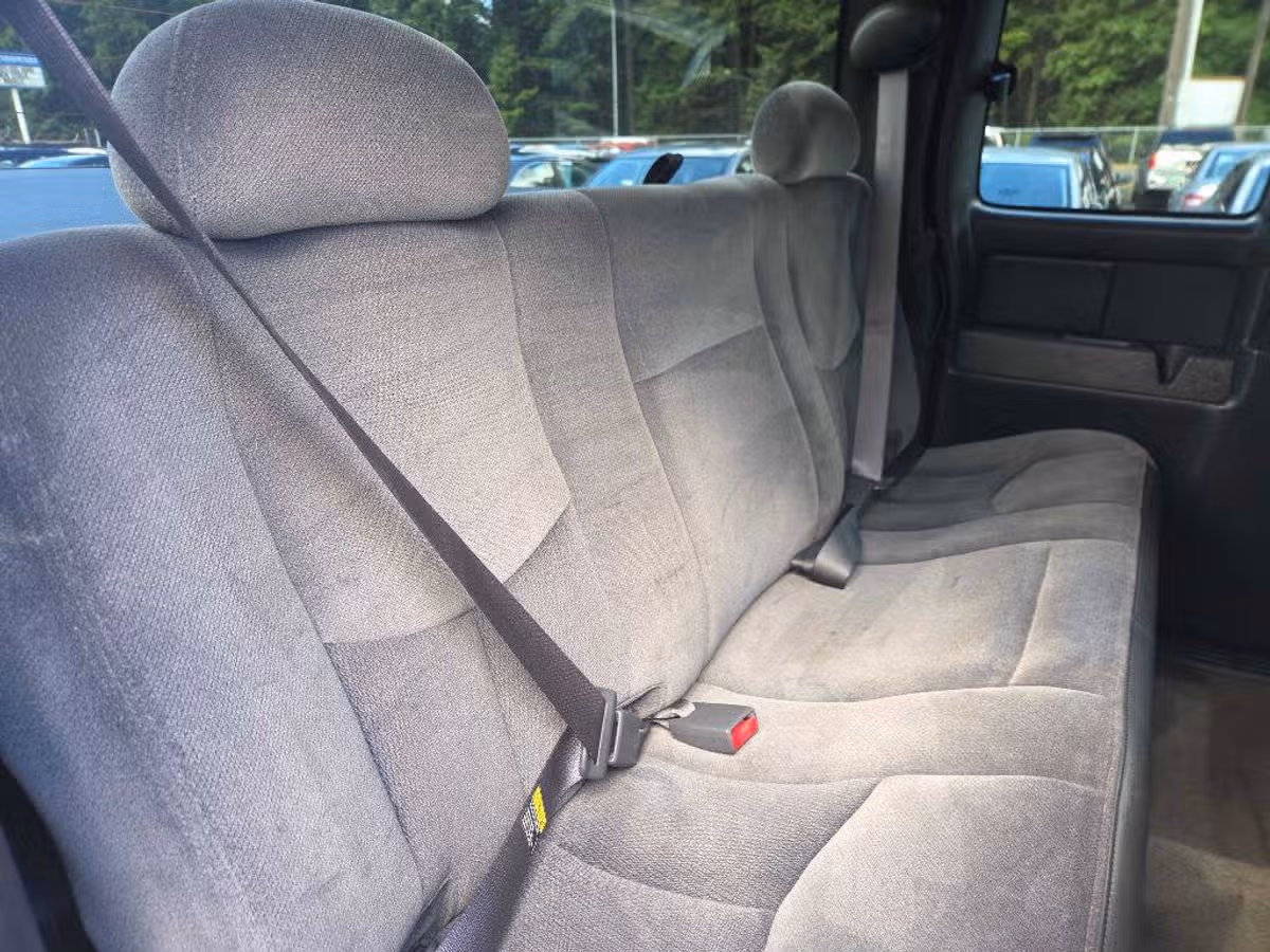 2005 GMC Sierra 2500HD WORK TRUCK Extended Cab Image 10