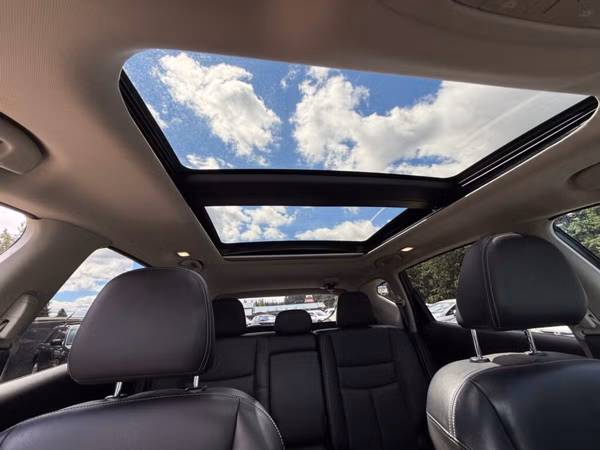 2017 Nissan Murano S Image 16