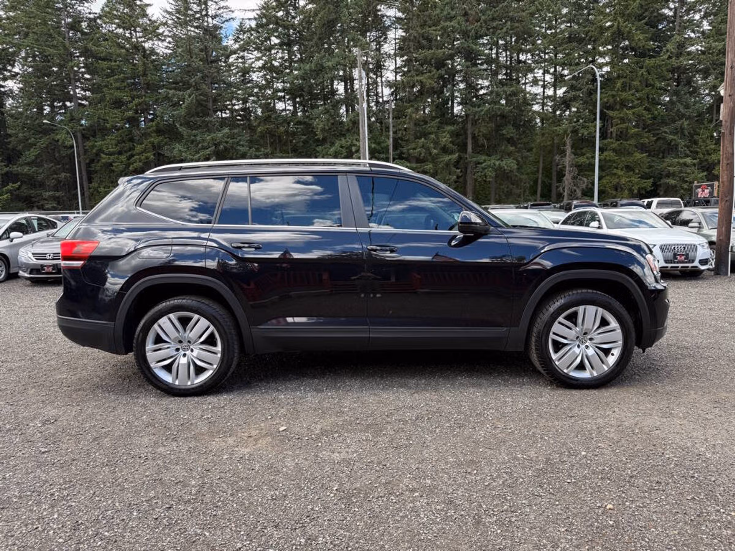 2019 Volkswagen Atlas V6 SE 4Motion Image 1