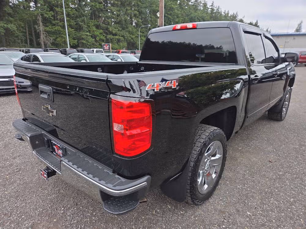 2015 Chevrolet Silverado 1500 LT Crew Cab Image 8