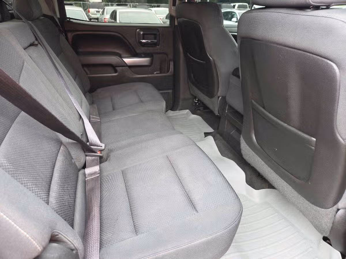2015 Chevrolet Silverado 1500 LT Crew Cab Image 9