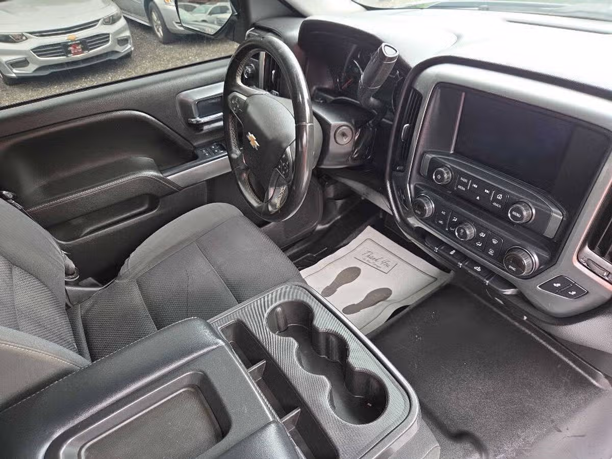 2015 Chevrolet Silverado 1500 LT Crew Cab Image 12