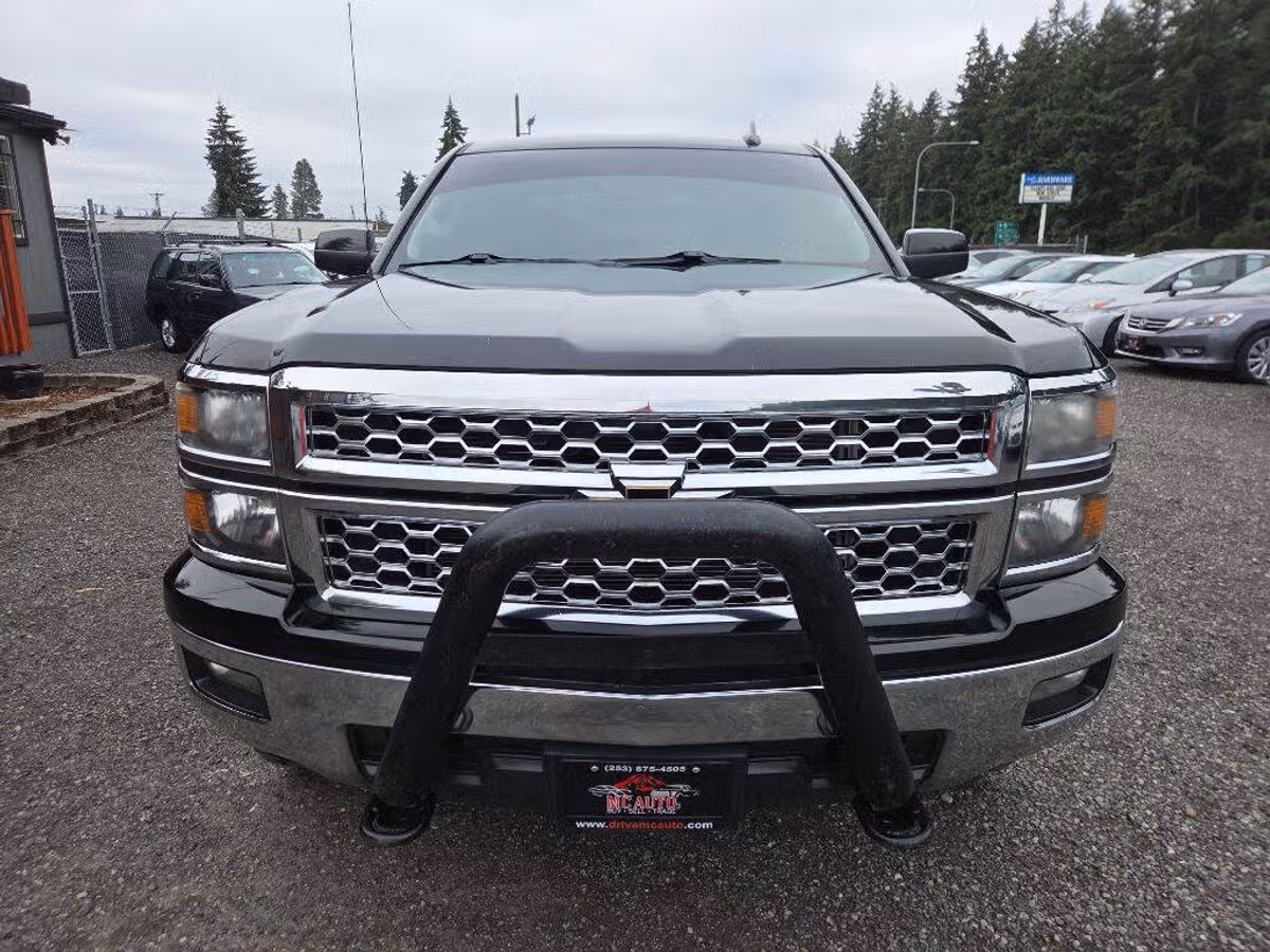 2015 Chevrolet Silverado 1500 LT Crew Cab Image 3