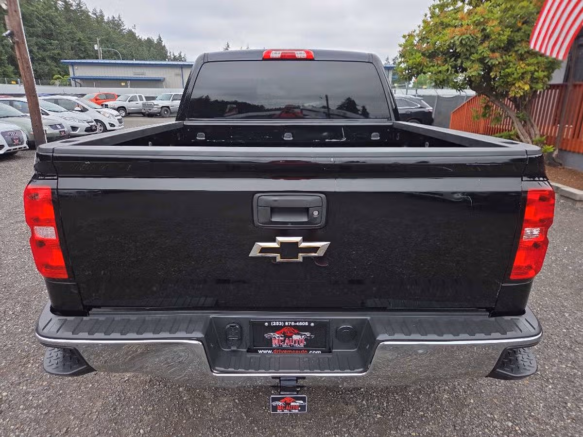 2015 Chevrolet Silverado 1500 LT Crew Cab Image 7