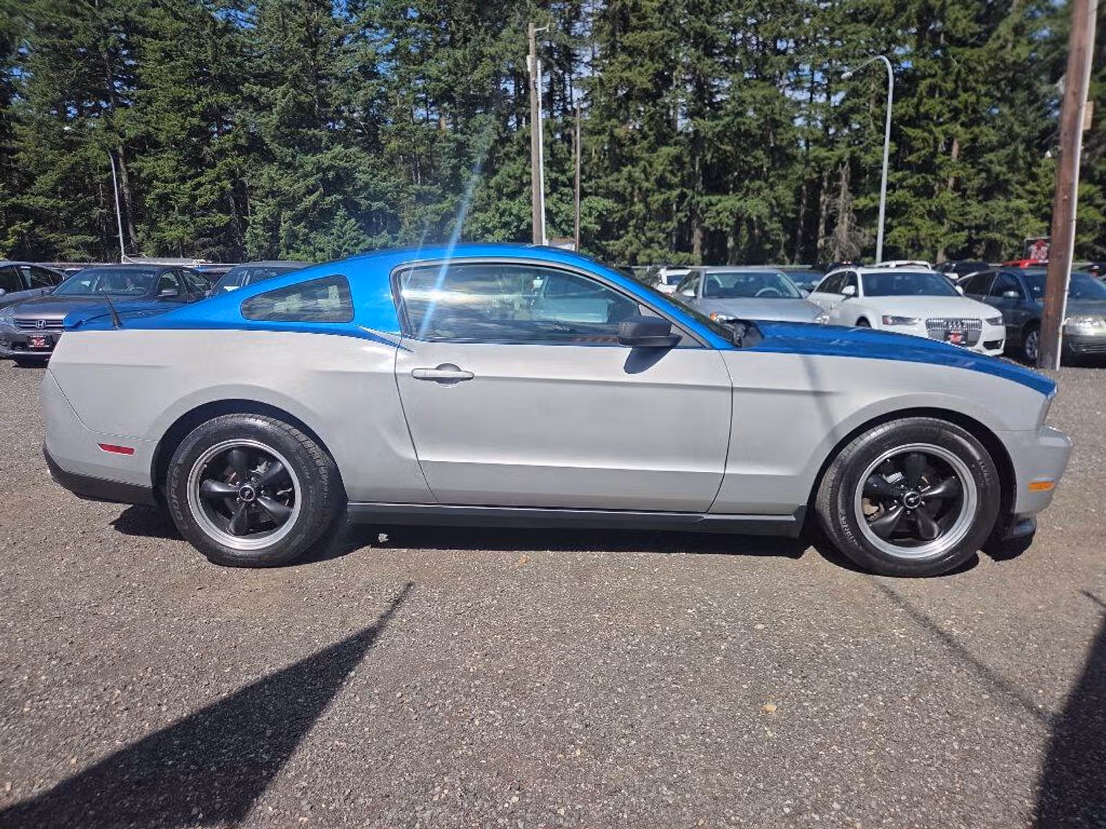 2012 Ford Mustang V6 Upper Image 1