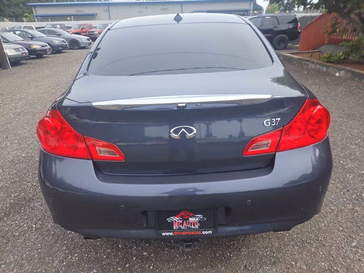 2011 INFINITI G37 Sedan x Image 7