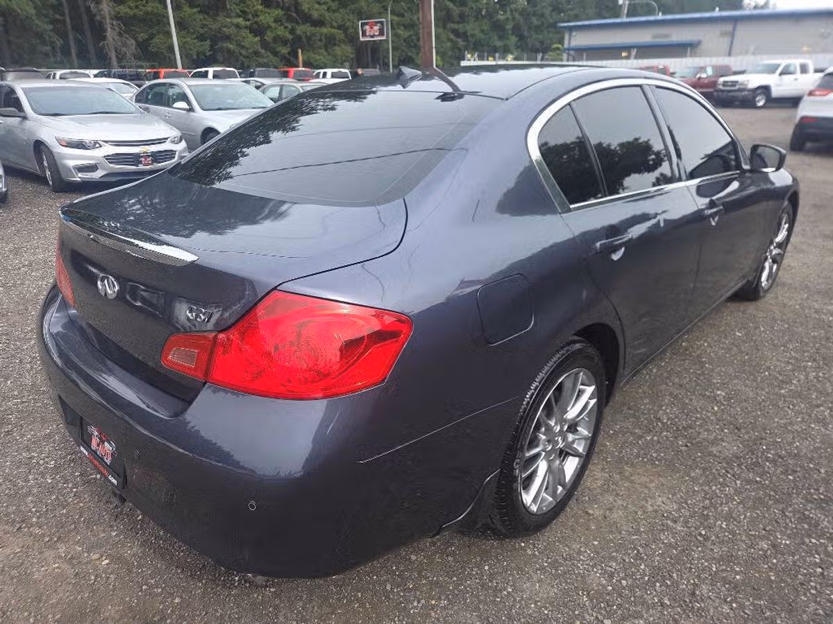 2011 INFINITI G37 Sedan x Image 6