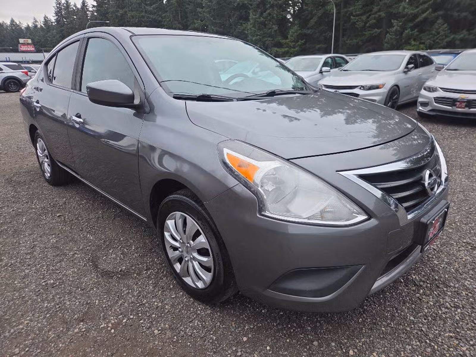 2016 Nissan Versa 1.6 SV Upper Image 2