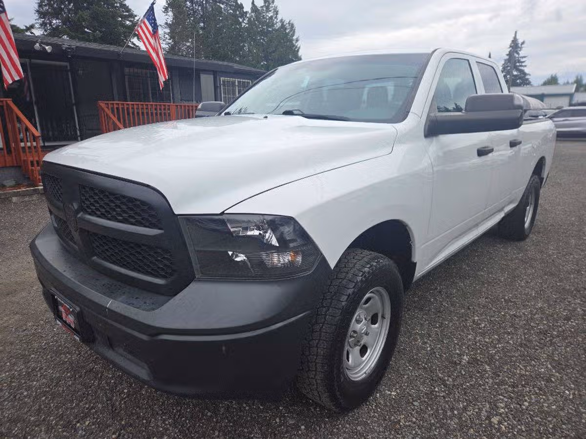 2019 Ram 1500 Classic Tradesman Quad Cab Image 4