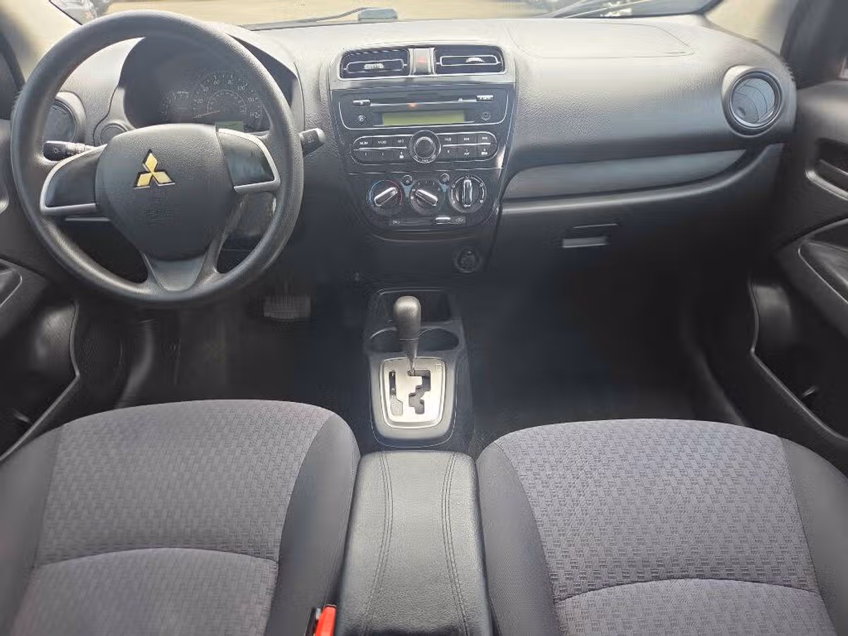 2017 Mitsubishi Mirage ES Image 12