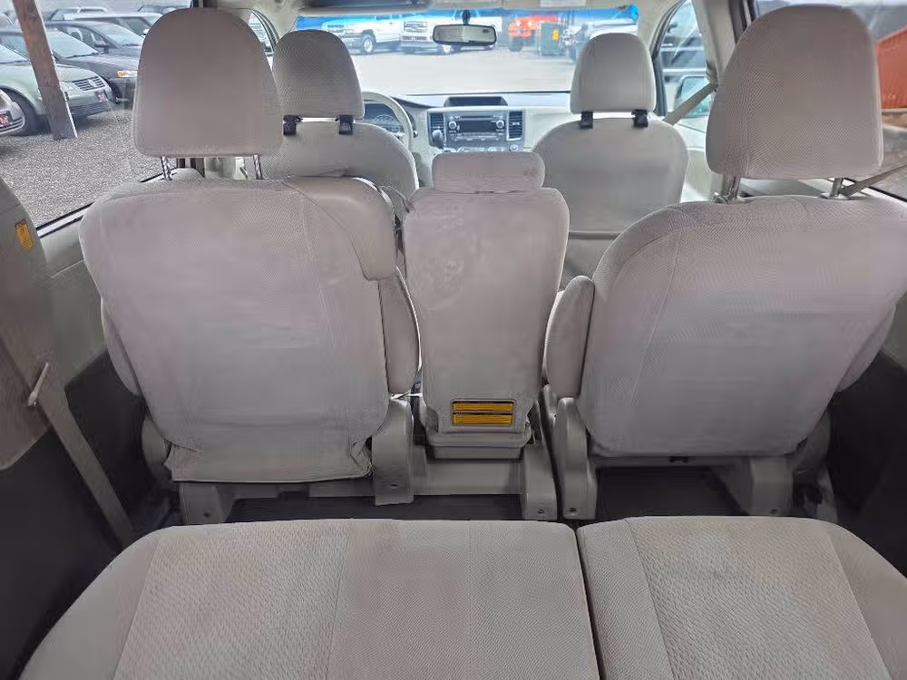2011 Toyota Sienna LE 8-Passenger Passenger Image 9