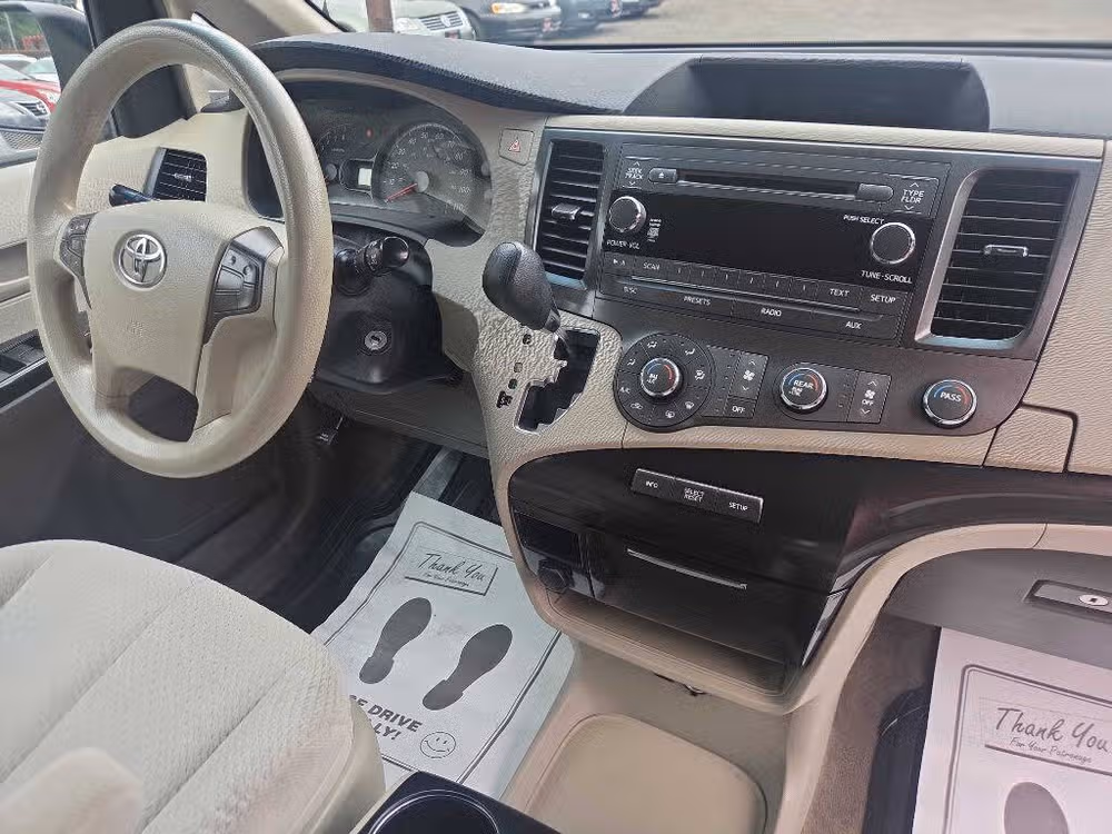 2011 Toyota Sienna LE 8-Passenger Passenger Image 14
