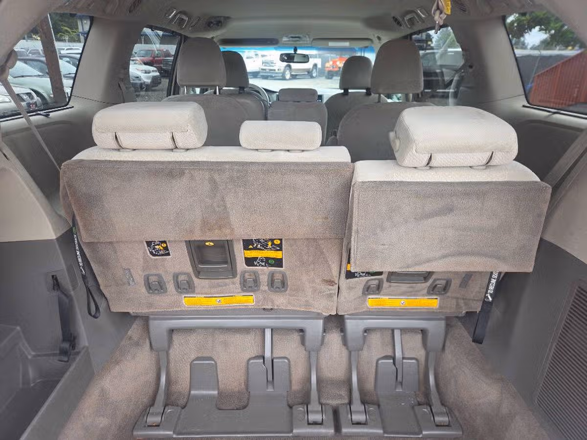 2011 Toyota Sienna LE 8-Passenger Passenger Image 10