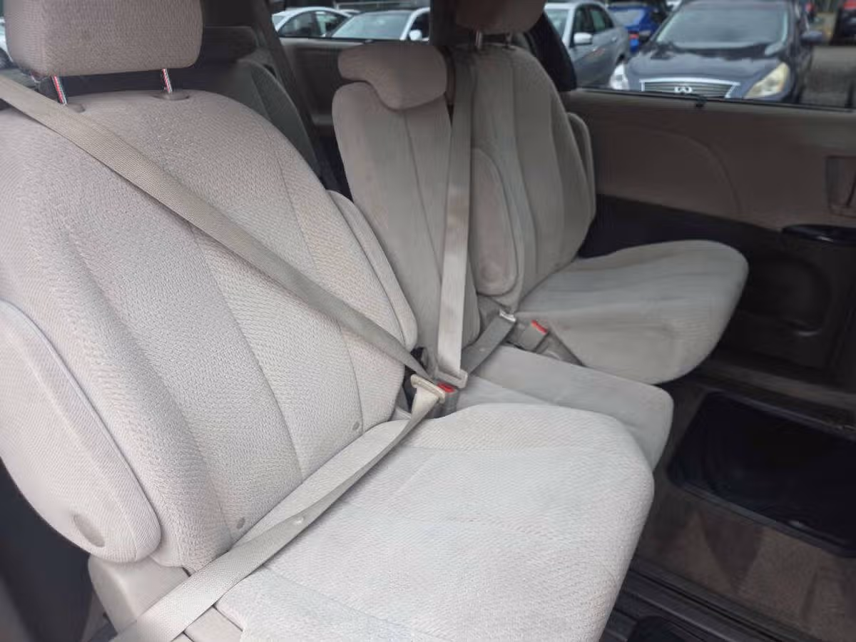 2011 Toyota Sienna LE 8-Passenger Passenger Image 11