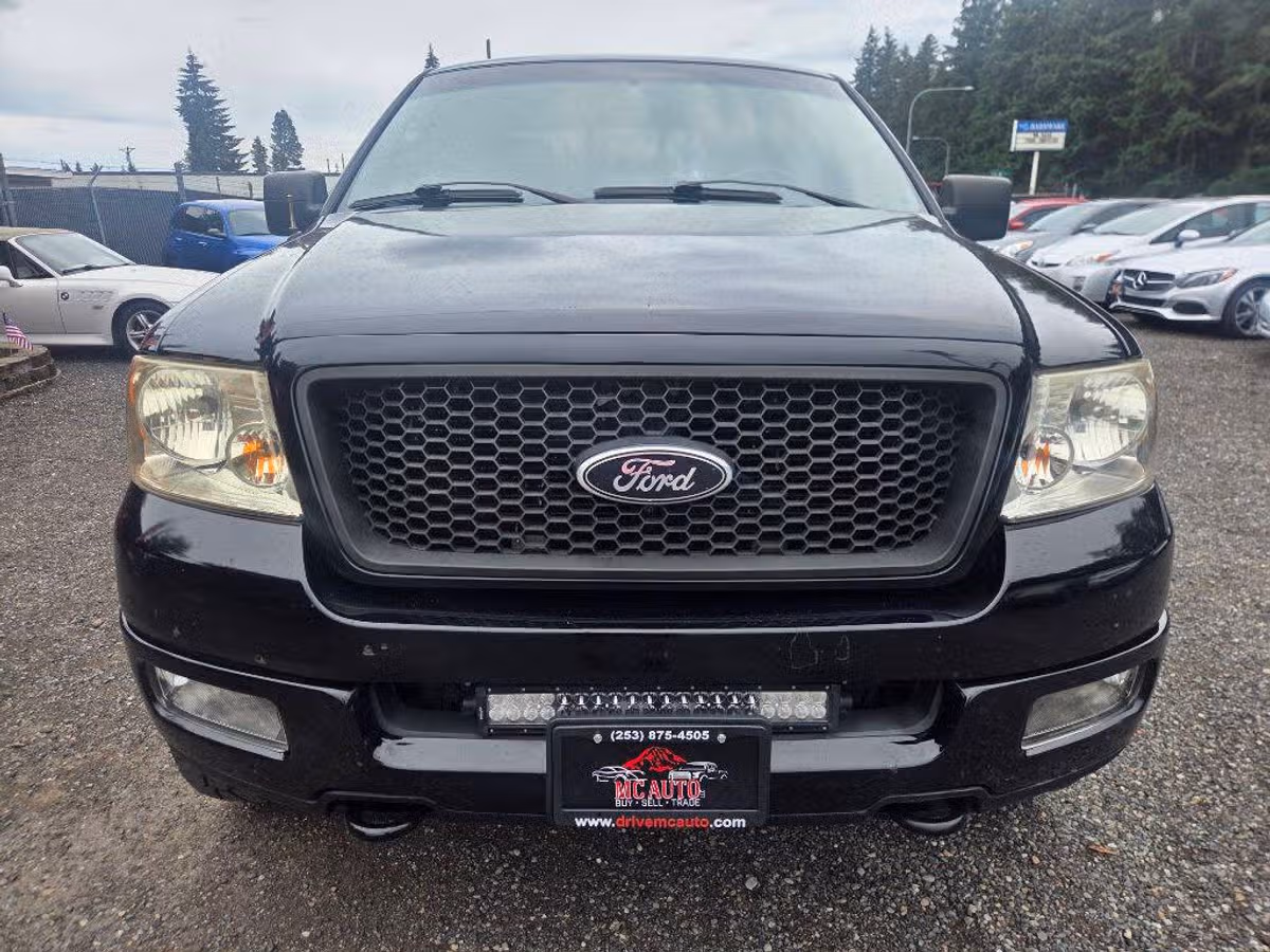 2005 Ford F-150 XLT SuperCrew Image 3