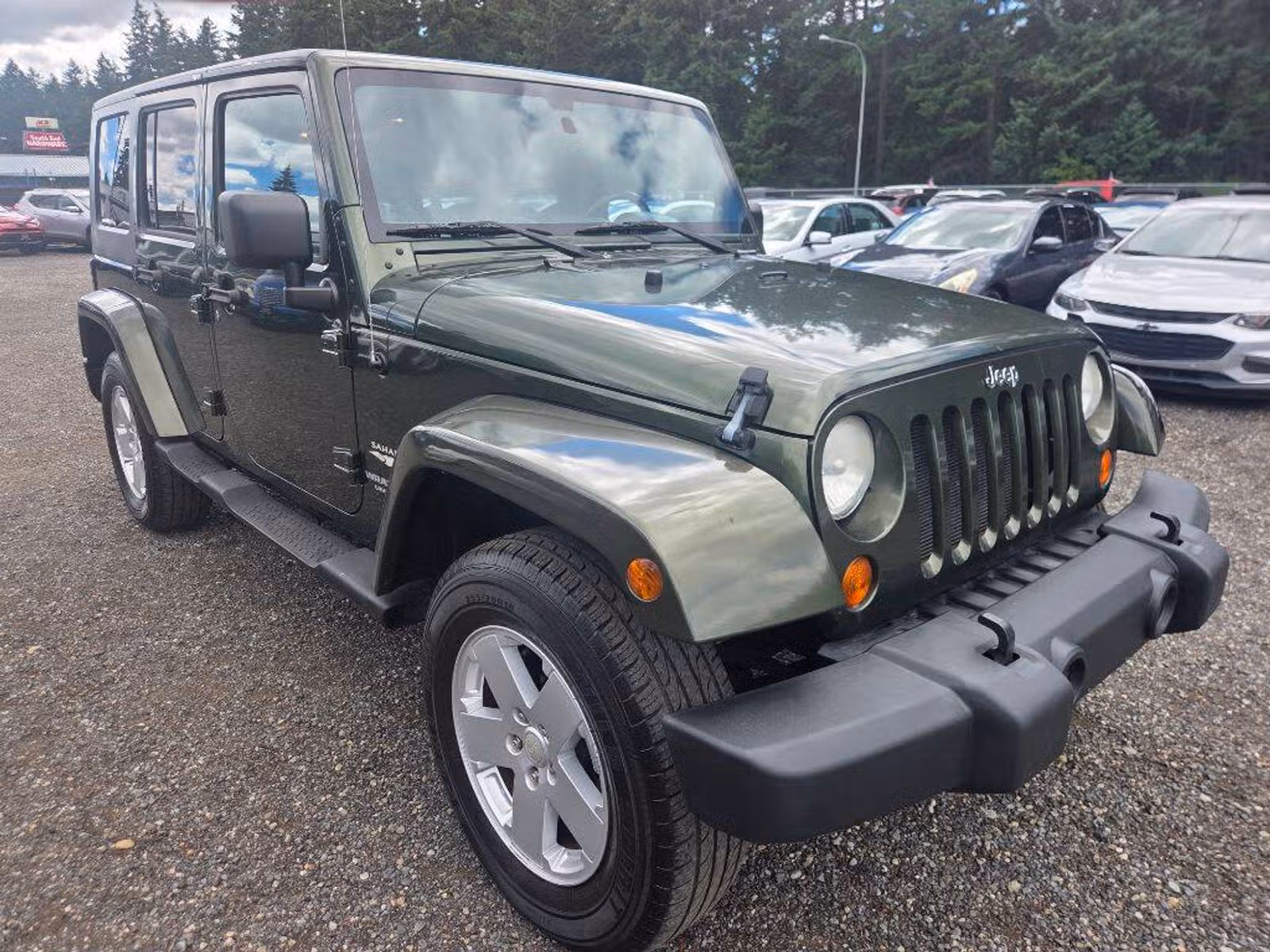 2007 Jeep Wrangler Unlimited Sahara Upper Image 2