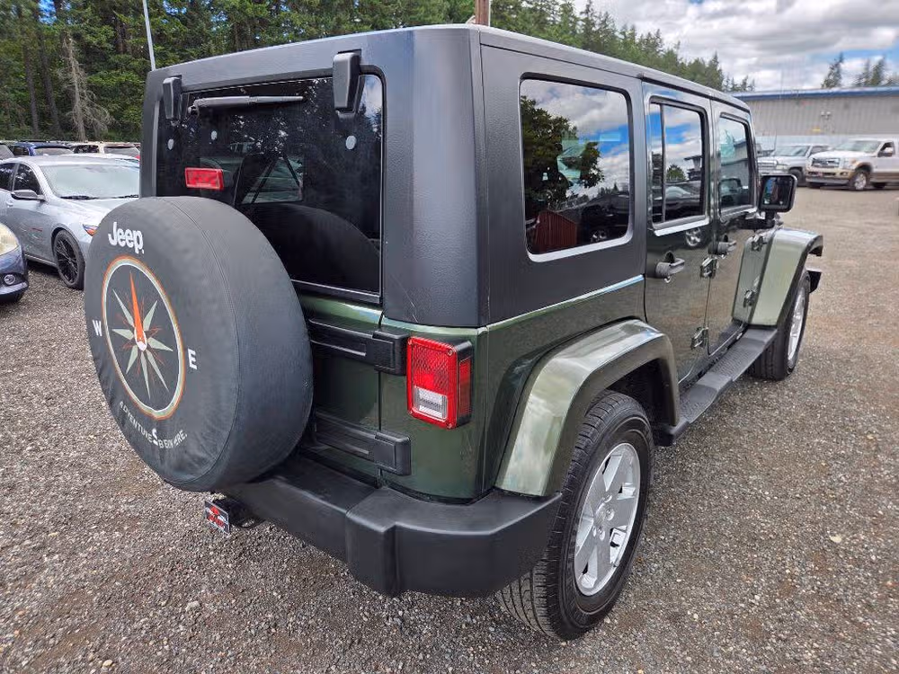 2007 Jeep Wrangler Unlimited Sahara Image 8