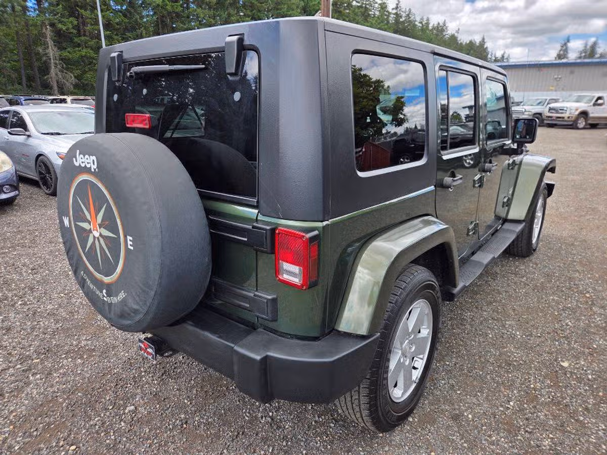 2007 Jeep Wrangler Unlimited Sahara Image 8