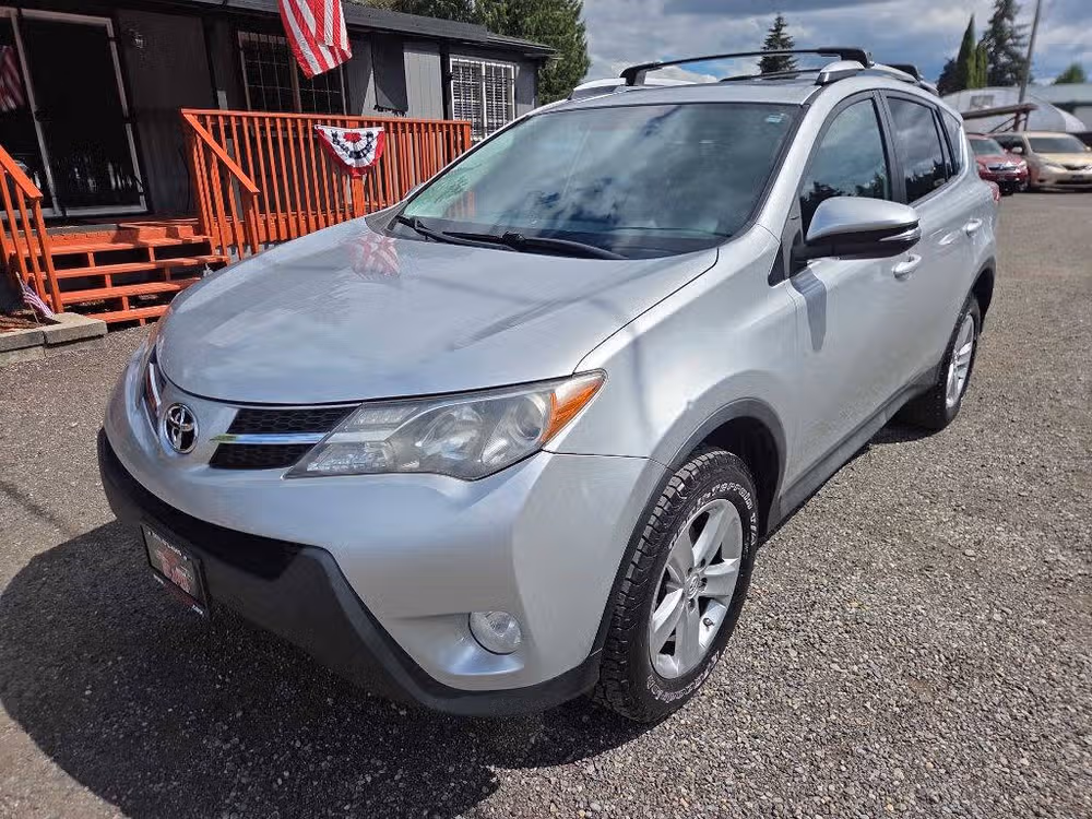 2014 Toyota RAV4 XLE Lower Image 2